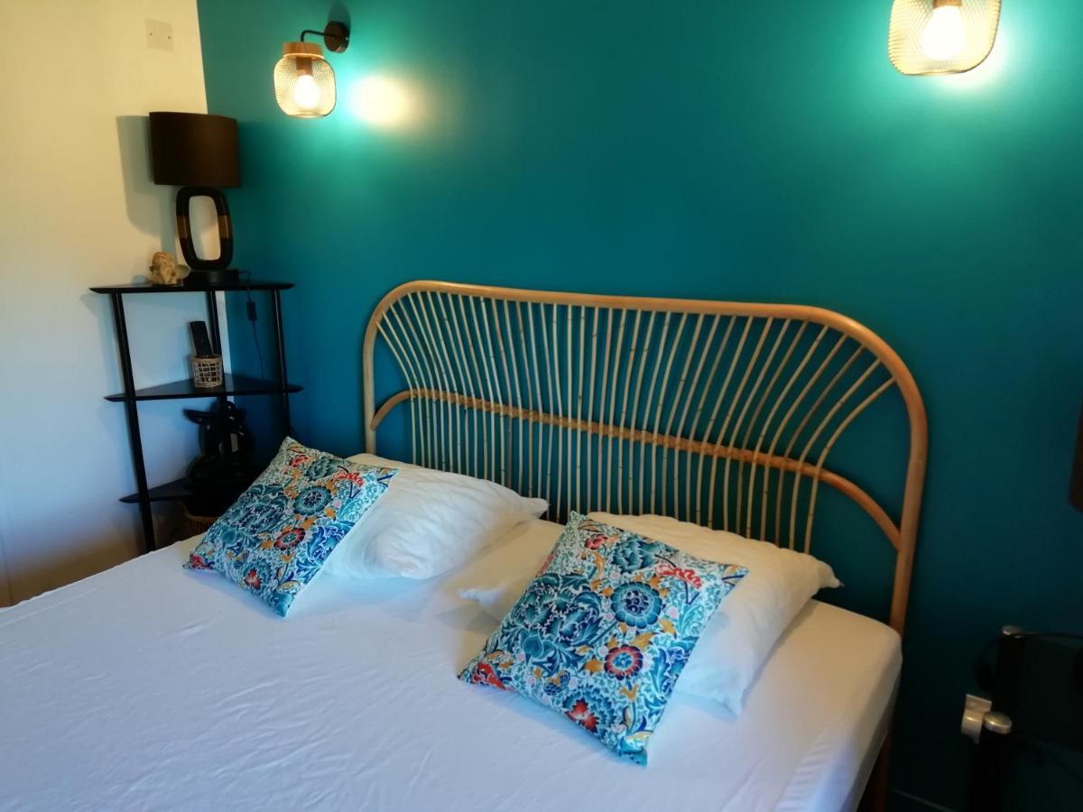 A La Maison D'Hotes La Baume-de-Transit Zimmer foto